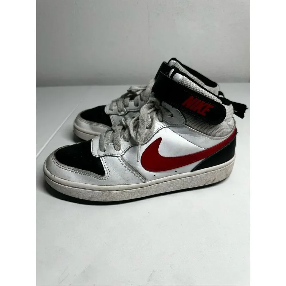 Nike one sneaker